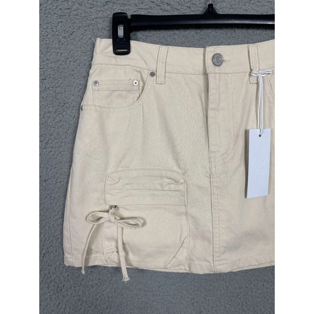 Indigo Rein Juniors' Women's Cargo Mini Skirt Taupe (Cream) Medium New With Tags - Picture 2 of 7
